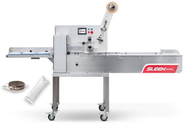 Sleek 40 compact flow wrapping packaging machine